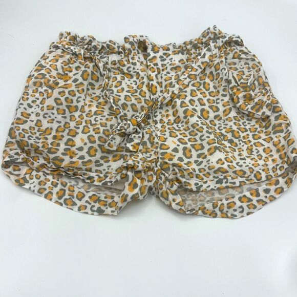 Jak & Peppar Leopard Shorts (10) - Picture 1 of 5